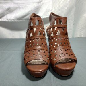 Brown open  cut 4" wedge open toe 4" heel size 8m lightly worn